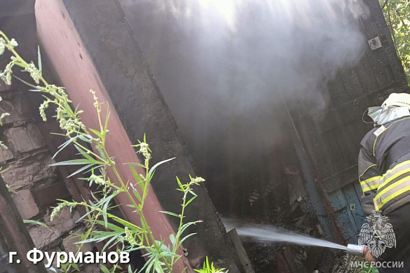 В Ивановской области горели гаражи и дом с пристройкой